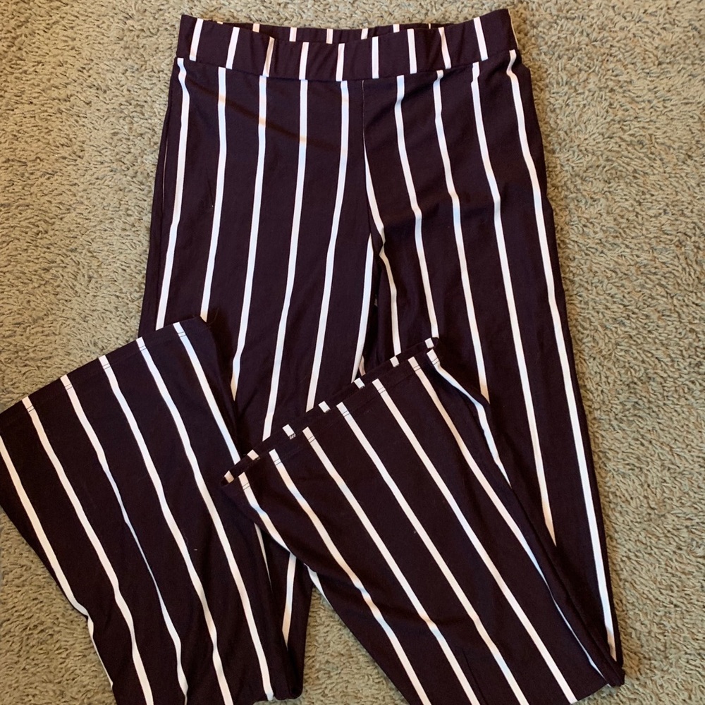 Flowy boot cut pants - Picture 2 of 2